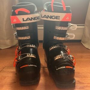 Lange RS60 ski boots